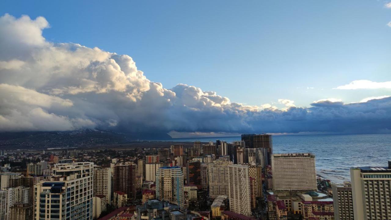 Orbi City 45 Floor Батуми Экстерьер фото
