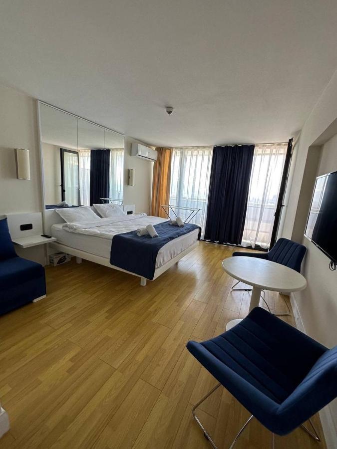 Orbi City 45 Floor Батуми Экстерьер фото